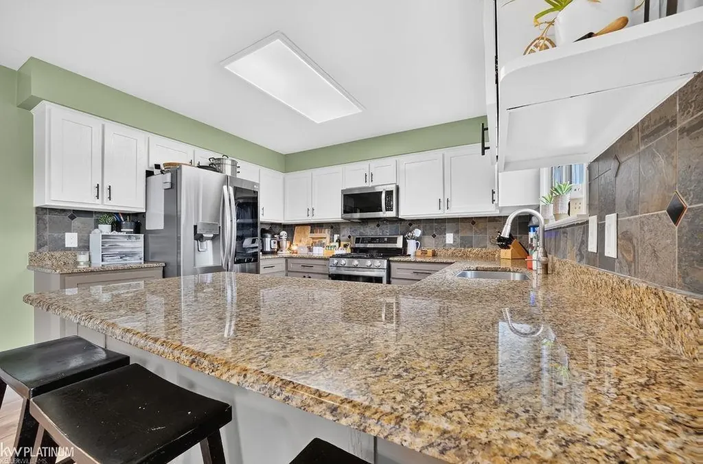 53103 W Ridge Drive Chesterfield Township MI 48051
