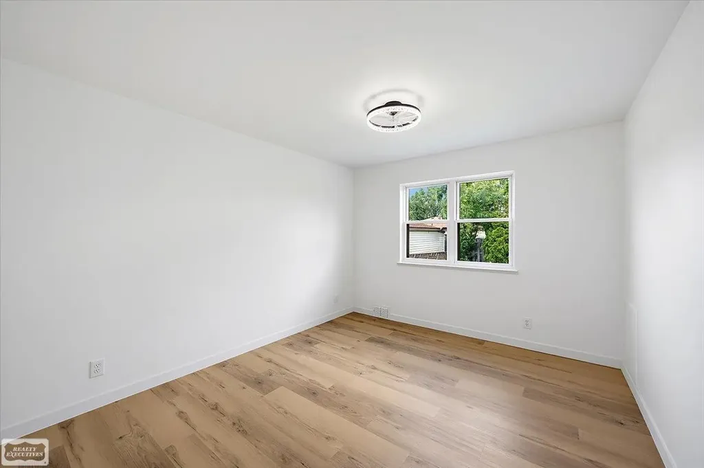 16209 Secretariat Street Roseville City MI 48066