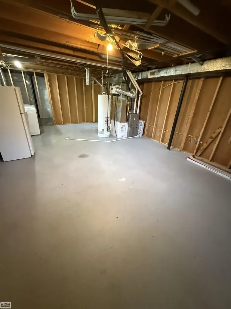 16209 Secretariat Street Roseville City MI 48066
