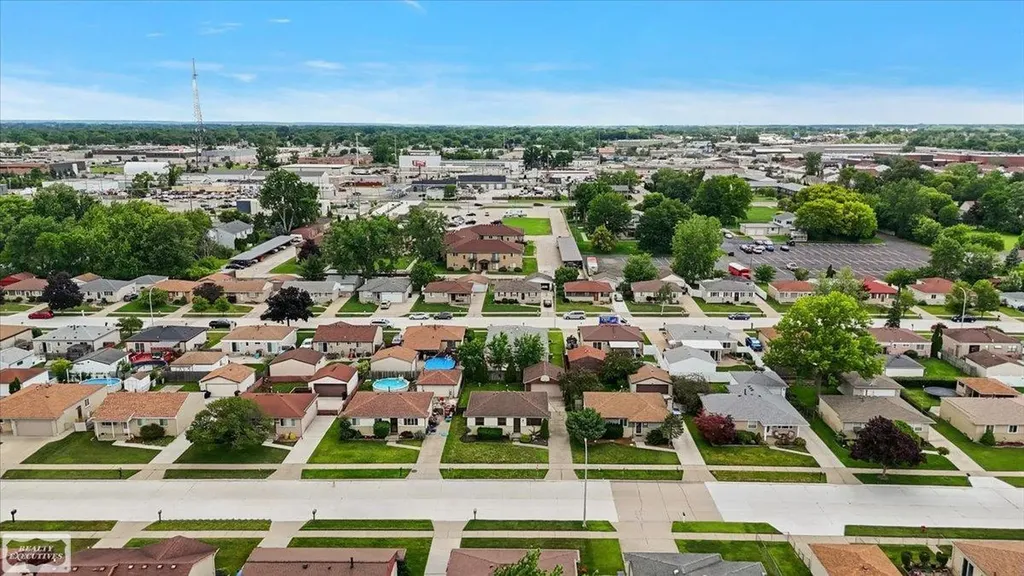 16209 Secretariat Street Roseville City MI 48066