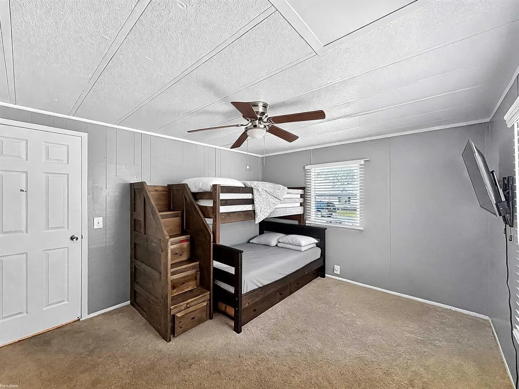 43060 Frontenac Avenue Sterling Heights City MI 48314