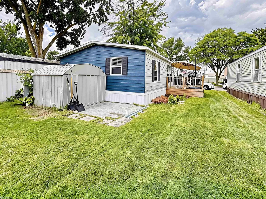 43060 Frontenac Avenue Sterling Heights City MI 48314