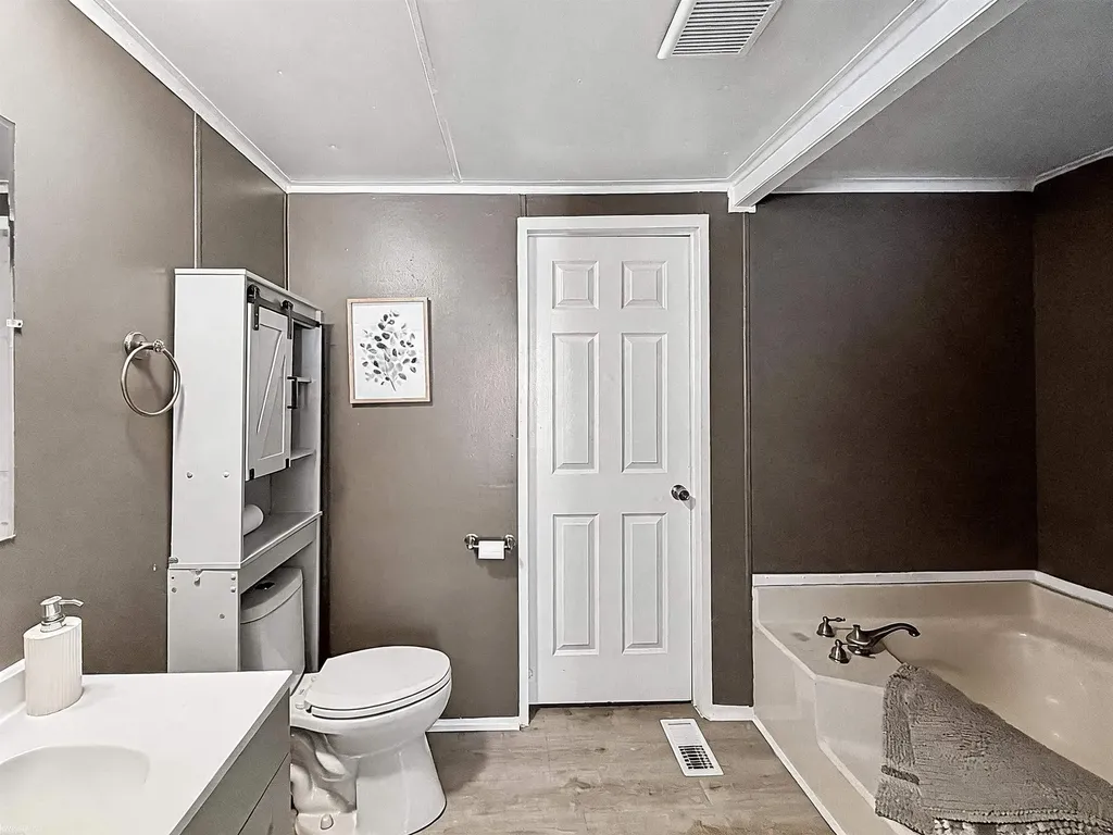 43060 Frontenac Avenue Sterling Heights City MI 48314