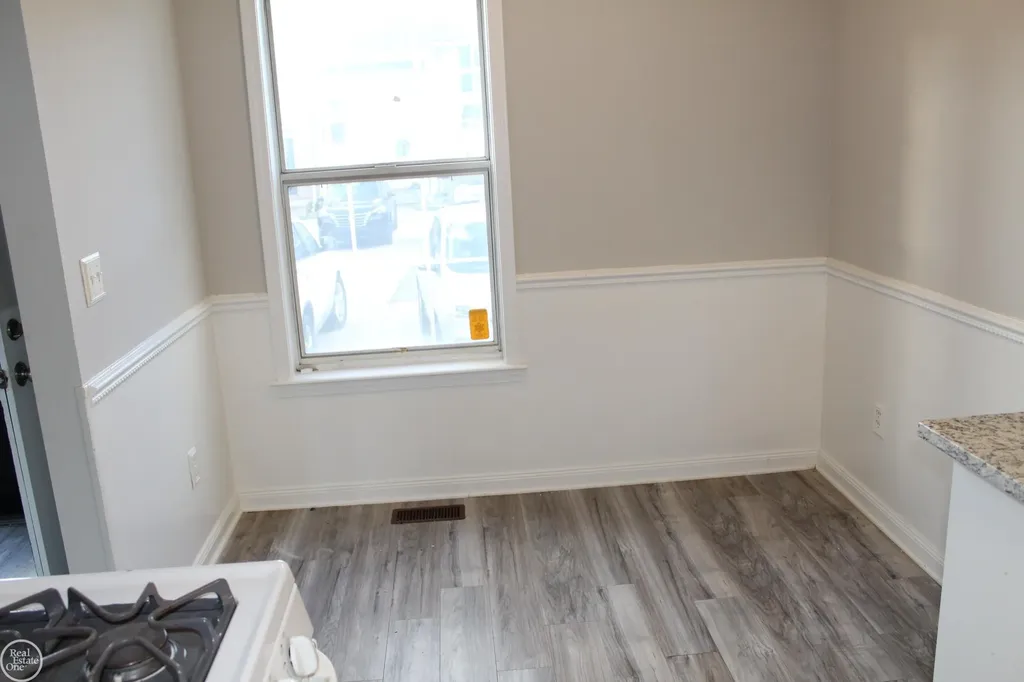 37448 Charter Oaks Court Clinton Charter Township MI 48036