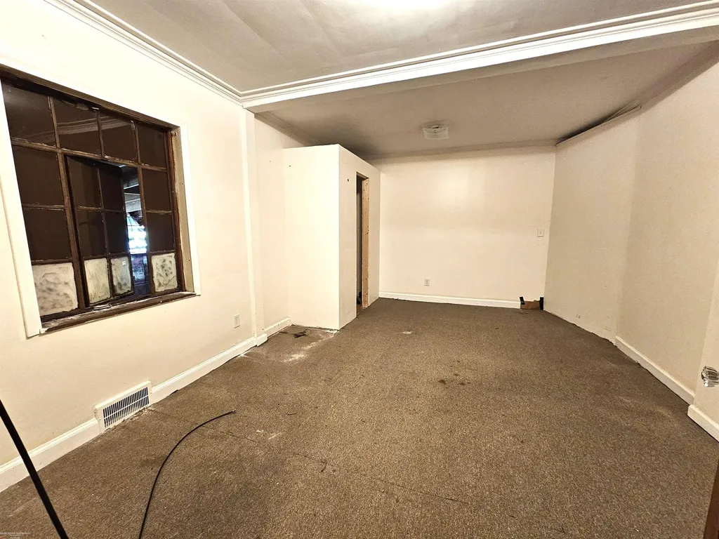 18051 Santa Barbara Drive Detroit City MI 48221
