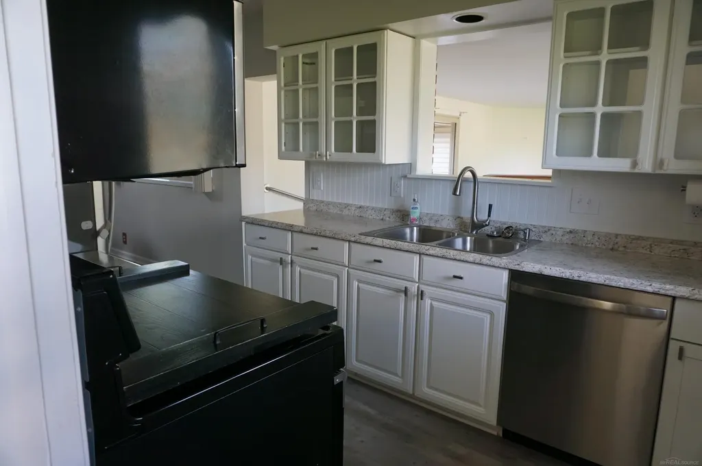 21671 N Nunneley Road Clinton Charter Township MI 48036