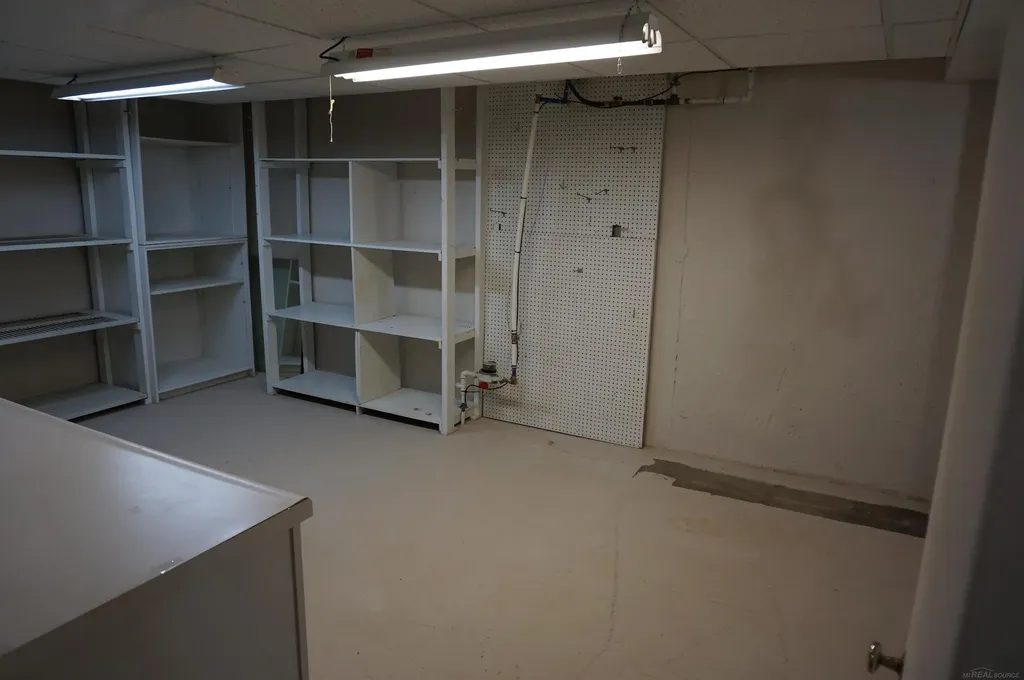 21671 N Nunneley Road Clinton Charter Township MI 48036