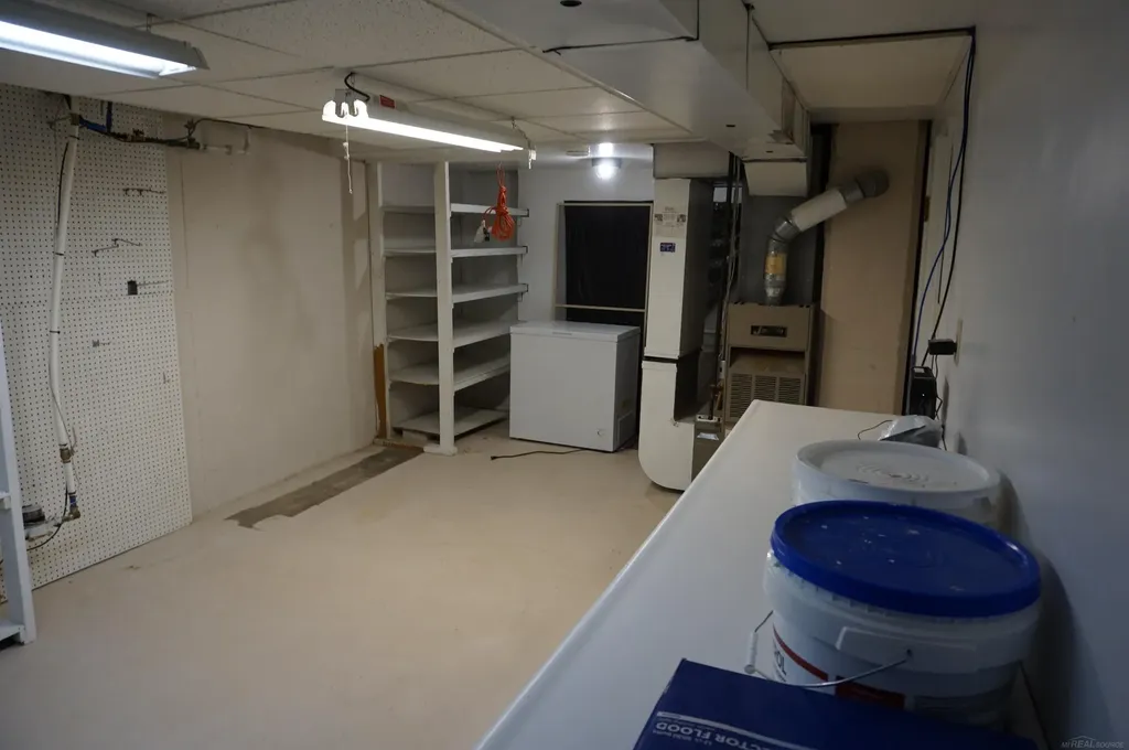 21671 N Nunneley Road Clinton Charter Township MI 48036
