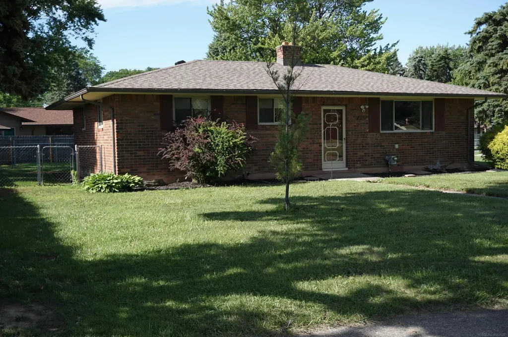 21671 N Nunneley Road Clinton Charter Township MI 48036