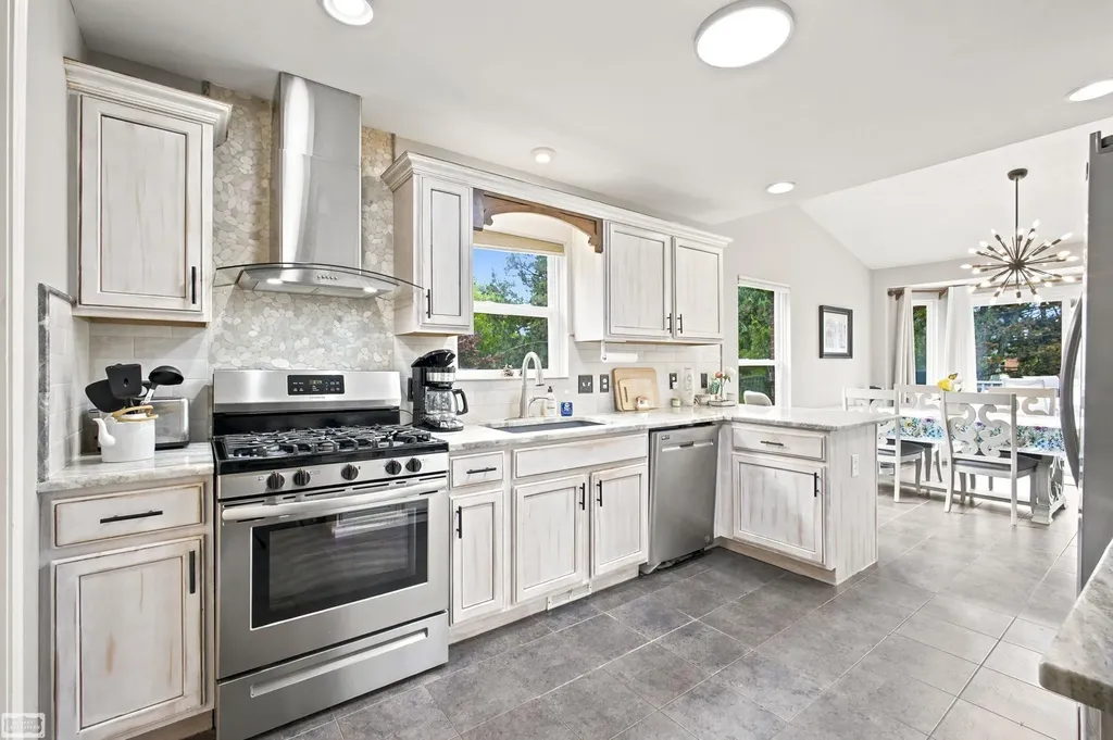 14984 Heather Pointe Drive Sterling Heights City MI 48313