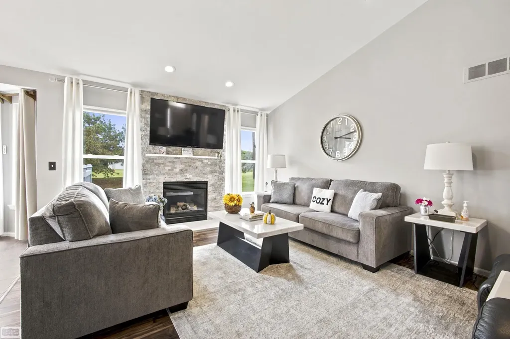 14984 Heather Pointe Drive Sterling Heights City MI 48313