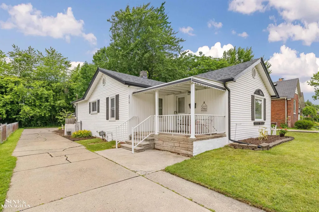 29719 Maplegrove Street St. Clair Shores City MI 48082