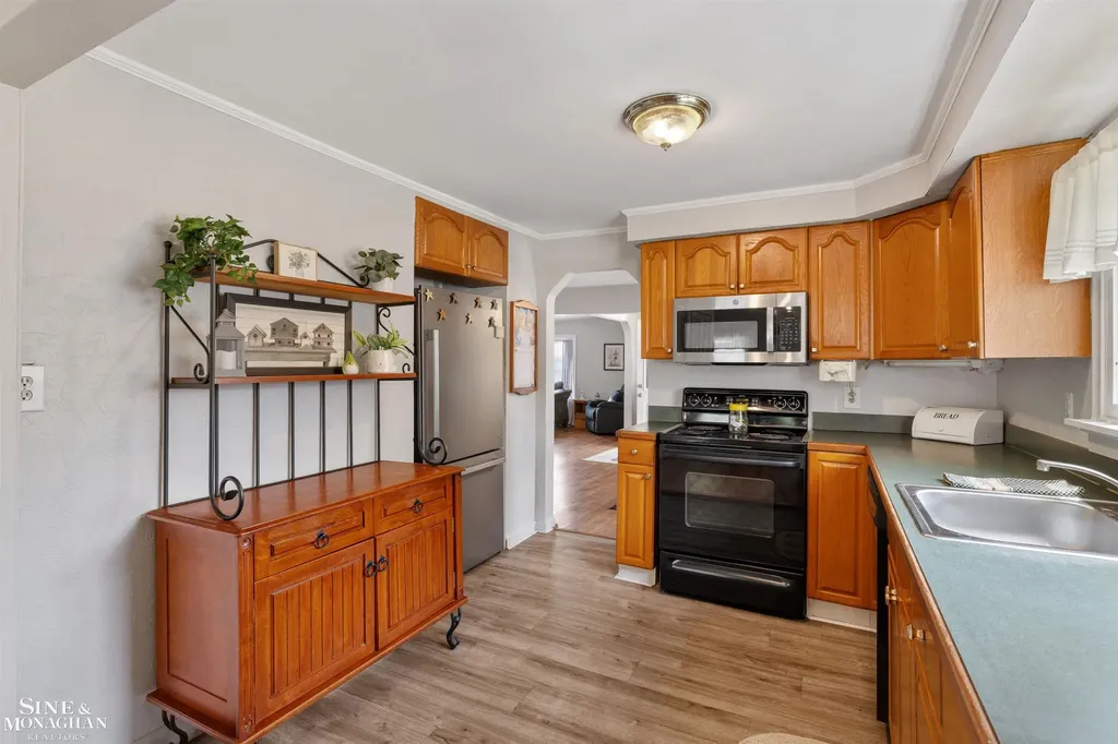 29719 Maplegrove Street St. Clair Shores City MI 48082