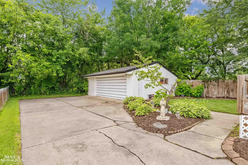 29719 Maplegrove Street St. Clair Shores City MI 48082