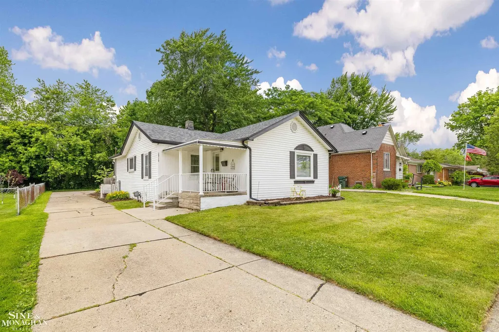 29719 Maplegrove Street St. Clair Shores City MI 48082