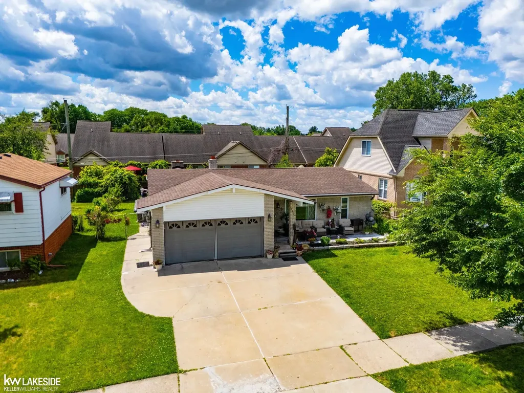 3824 Dawson Drive Warren City MI 48092