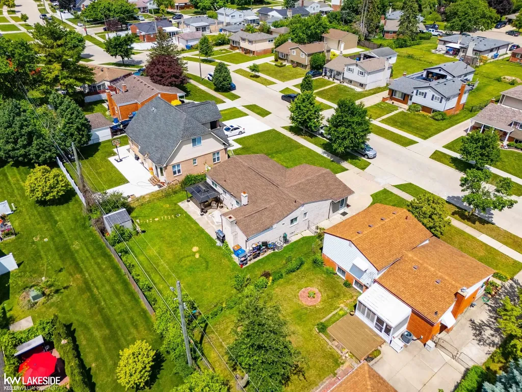 3824 Dawson Drive Warren City MI 48092