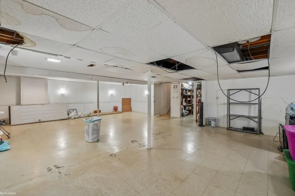37266 Tamarack Drive Sterling Heights City MI 48310
