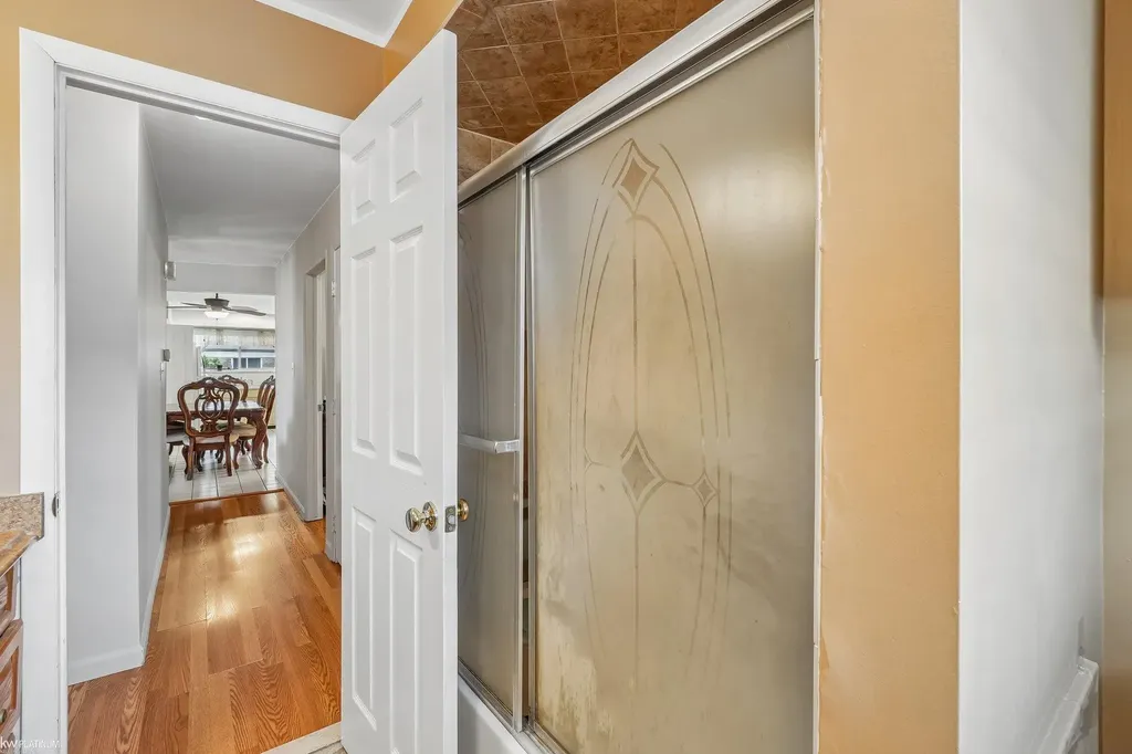 37266 Tamarack Drive Sterling Heights City MI 48310