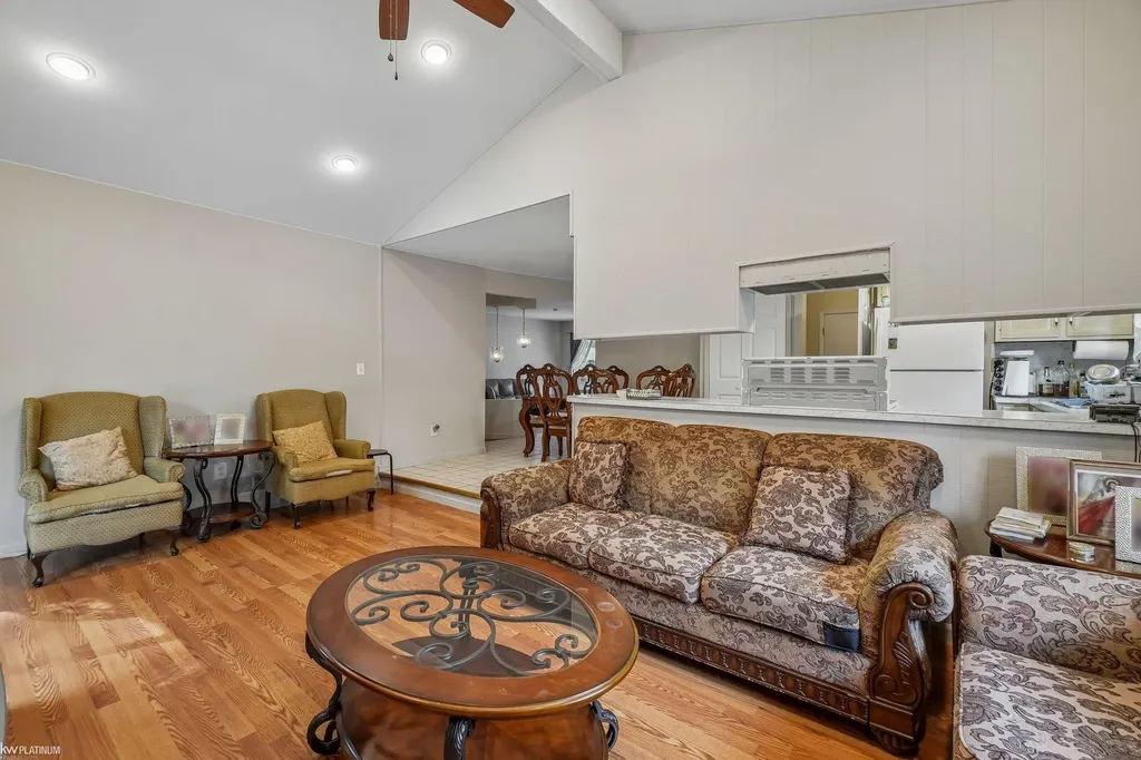 37266 Tamarack Drive Sterling Heights City MI 48310