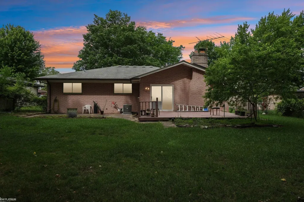 37266 Tamarack Drive Sterling Heights City MI 48310