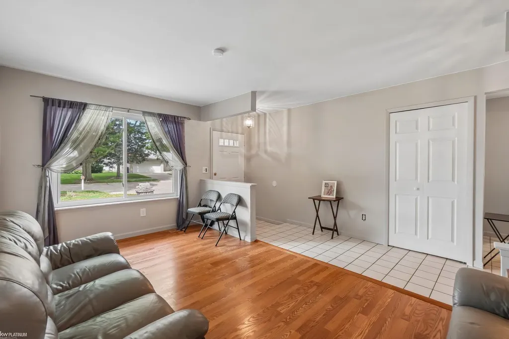 37266 Tamarack Drive Sterling Heights City MI 48310