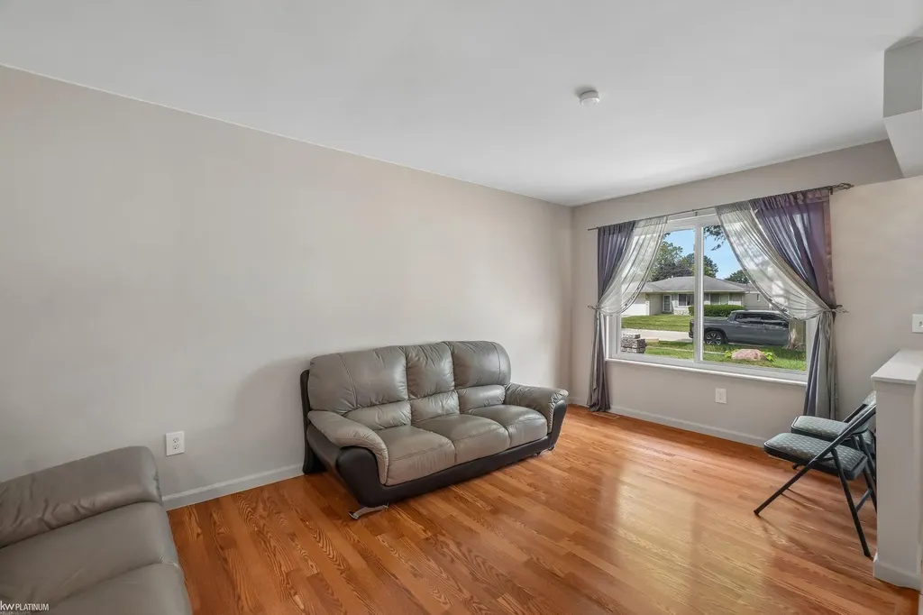 37266 Tamarack Drive Sterling Heights City MI 48310