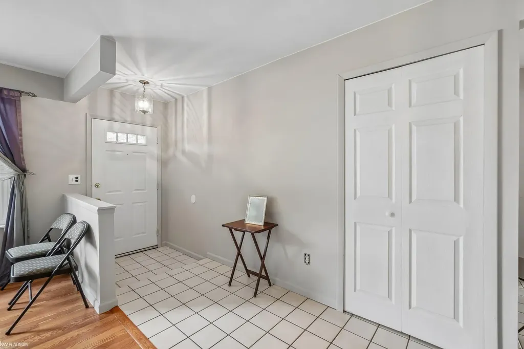 37266 Tamarack Drive Sterling Heights City MI 48310