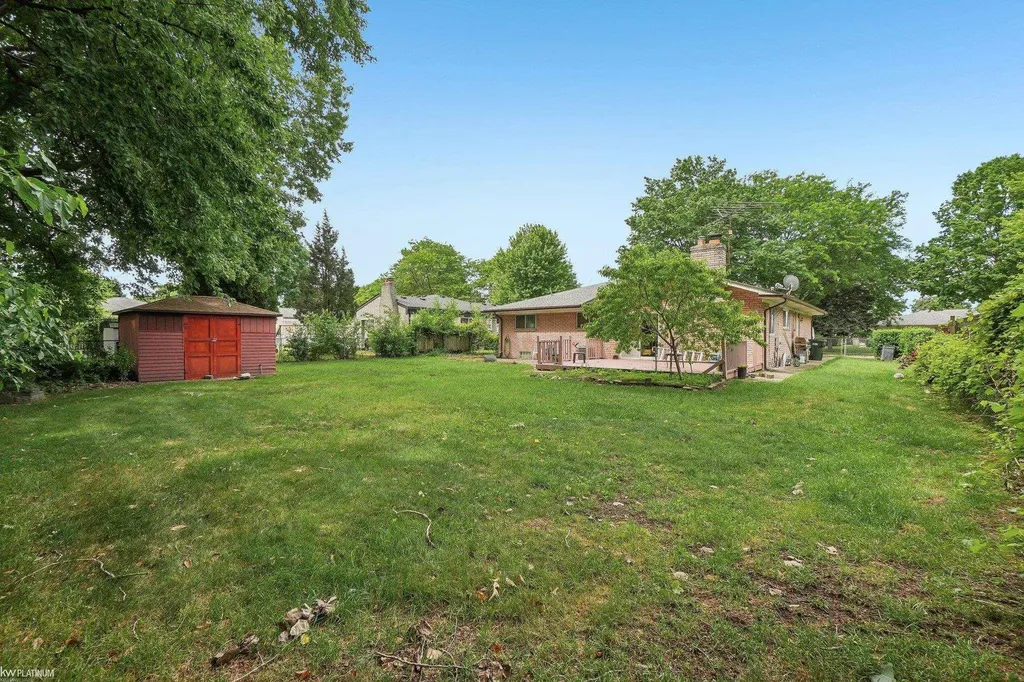 37266 Tamarack Drive Sterling Heights City MI 48310