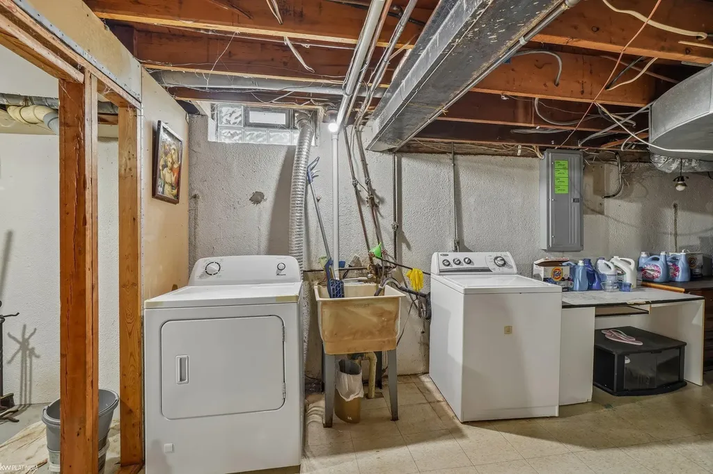 37266 Tamarack Drive Sterling Heights City MI 48310