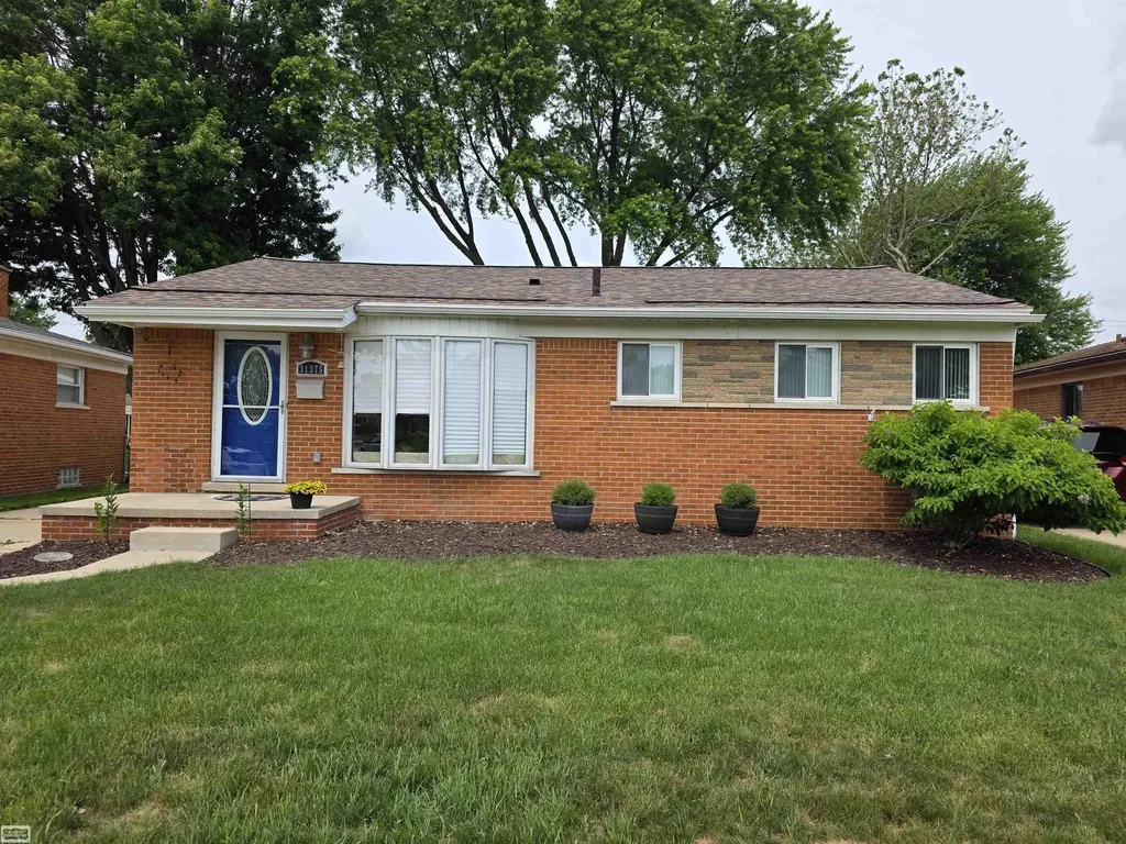 31375 W Wind Drive Fraser City MI 48026