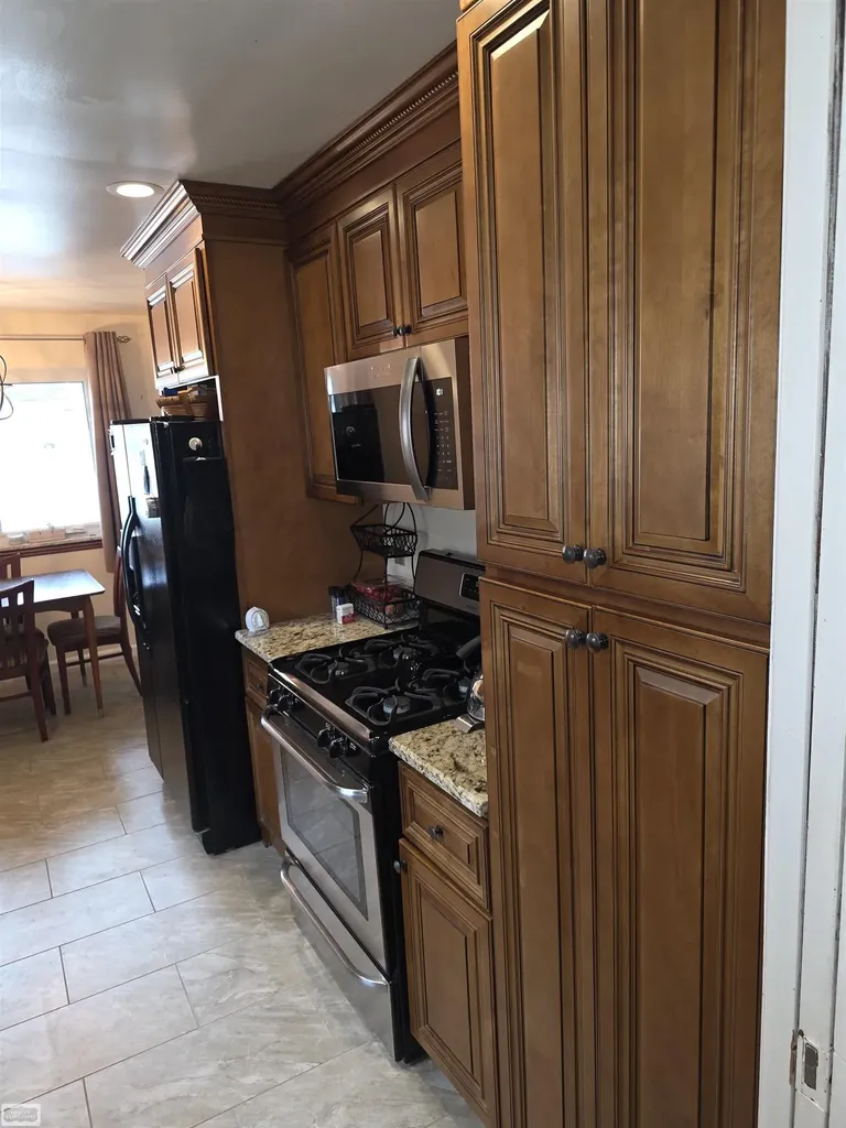31375 W Wind Drive Fraser City MI 48026