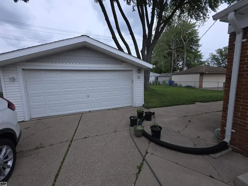 31375 W Wind Drive Fraser City MI 48026