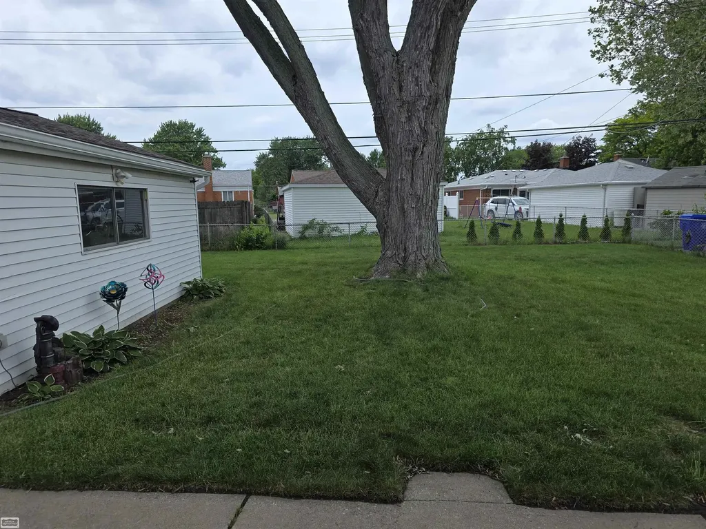 31375 W Wind Drive Fraser City MI 48026