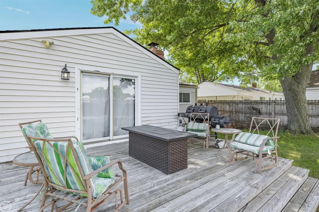 42251 Betley Drive Sterling Heights City MI 48313