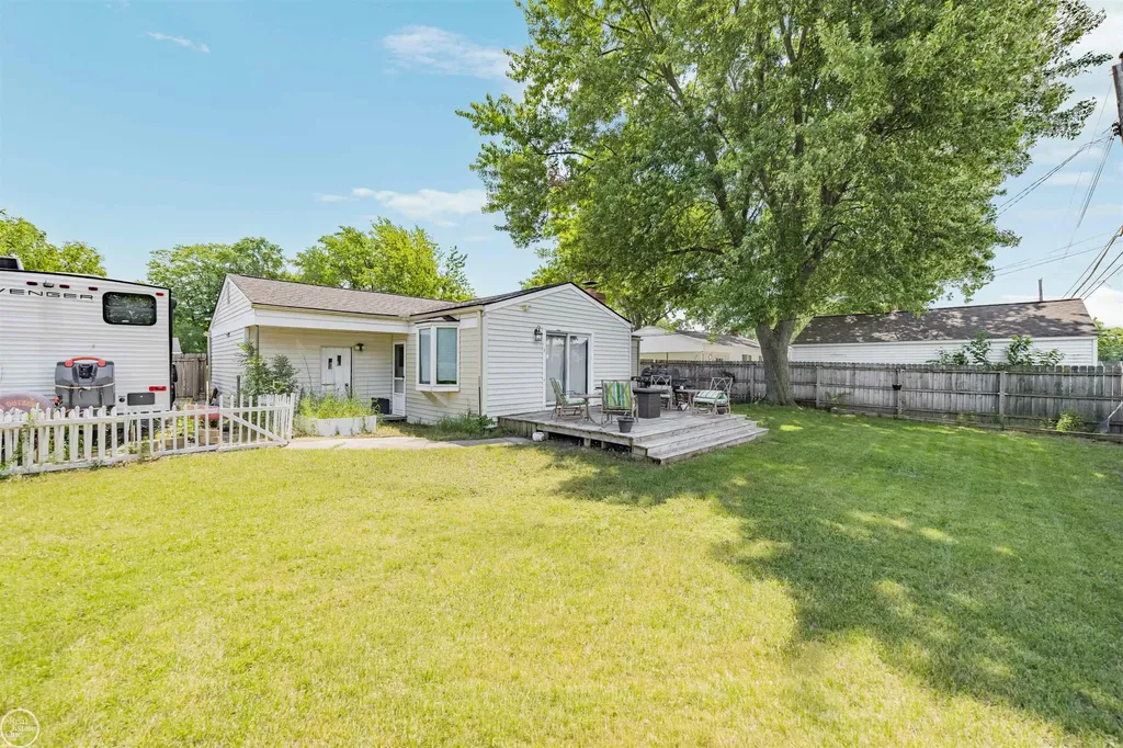 42251 Betley Drive Sterling Heights City MI 48313