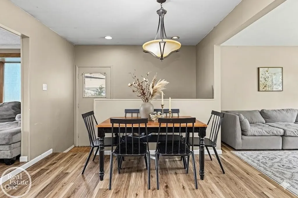 42251 Betley Drive Sterling Heights City MI 48313