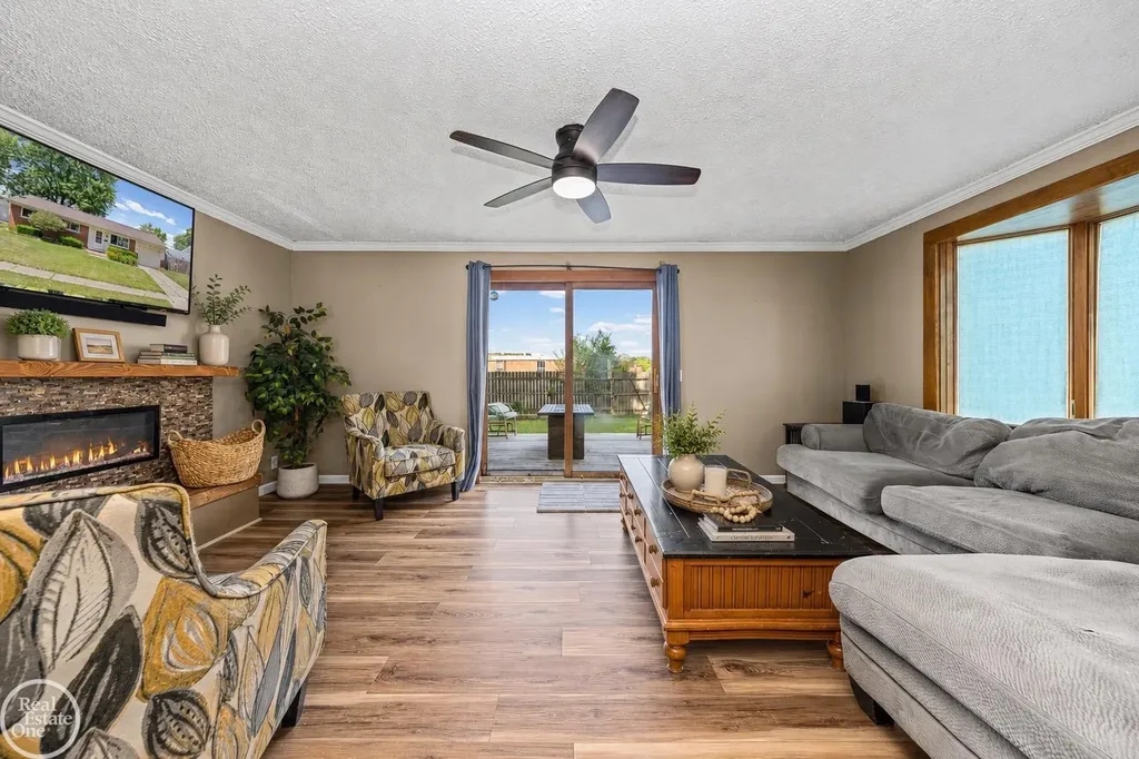 42251 Betley Drive Sterling Heights City MI 48313