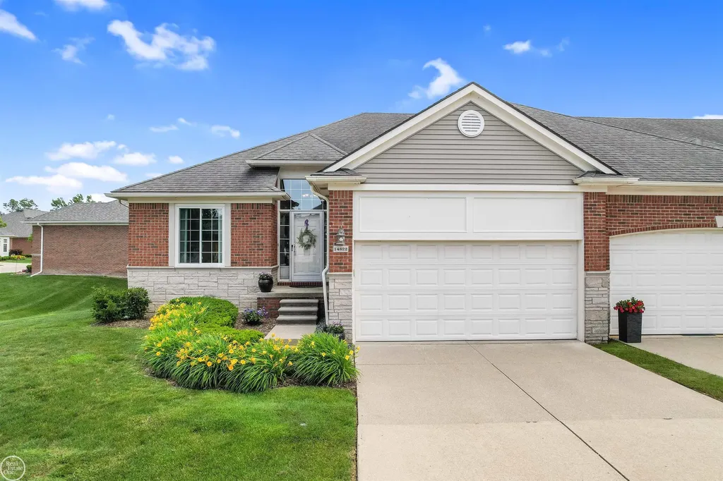 14822 Village Park Circle Shelby Charter Township MI 48315