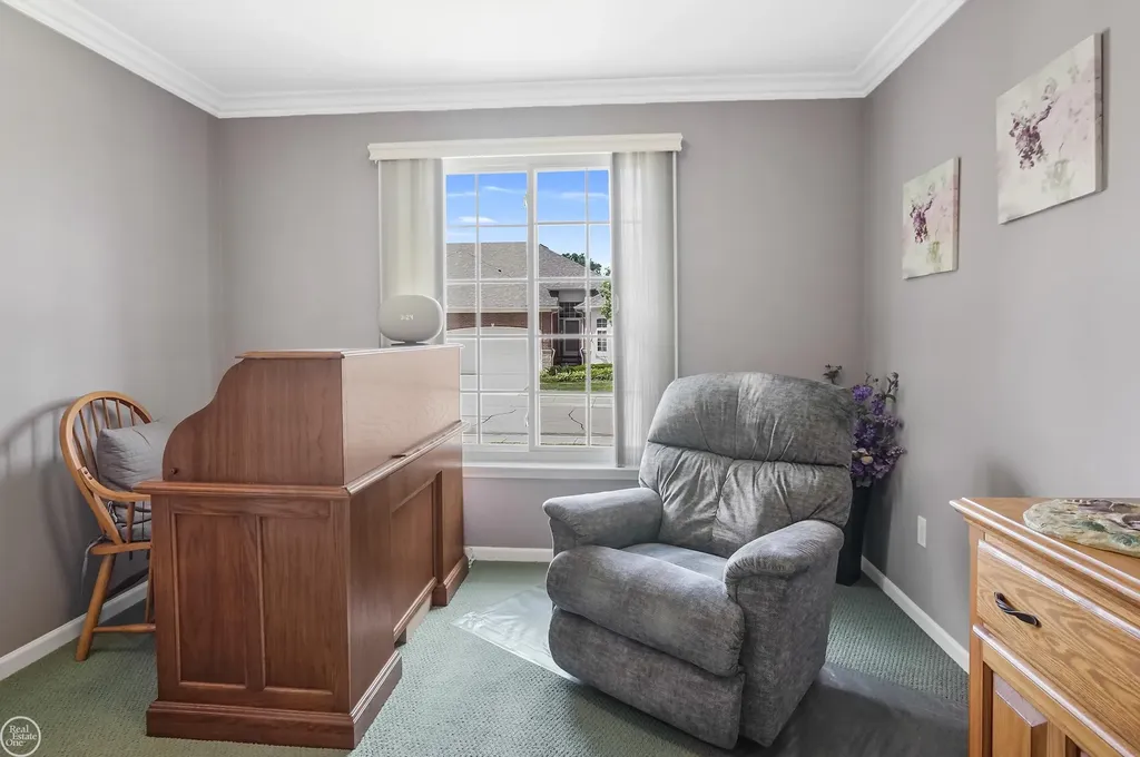 14822 Village Park Circle Shelby Charter Township MI 48315