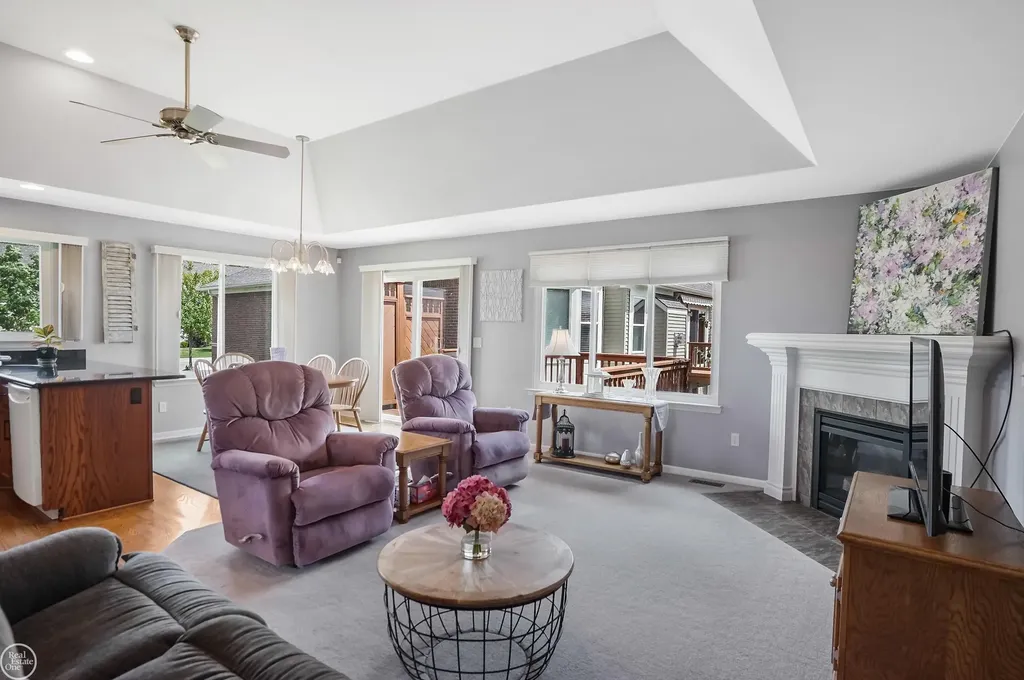 14822 Village Park Circle Shelby Charter Township MI 48315