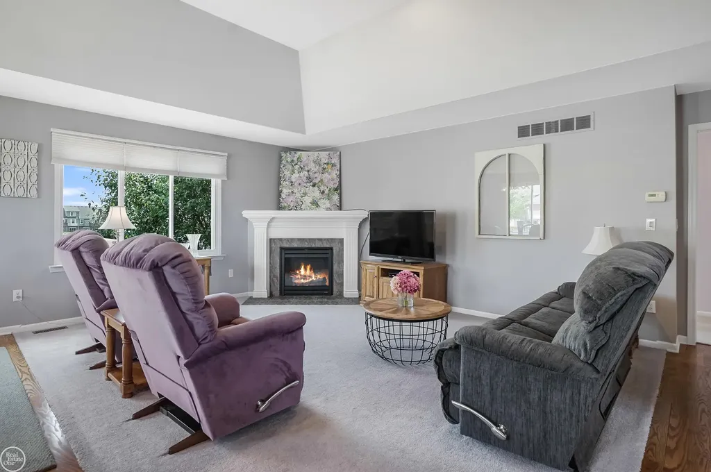 14822 Village Park Circle Shelby Charter Township MI 48315