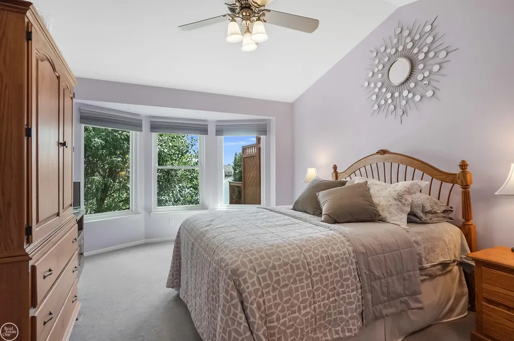 14822 Village Park Circle Shelby Charter Township MI 48315