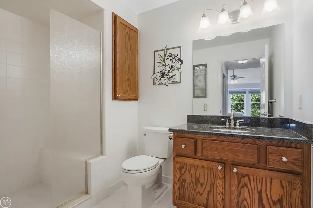 14822 Village Park Circle Shelby Charter Township MI 48315