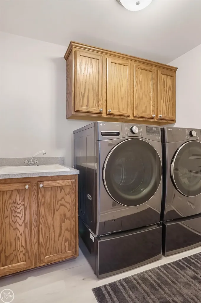 14822 Village Park Circle Shelby Charter Township MI 48315