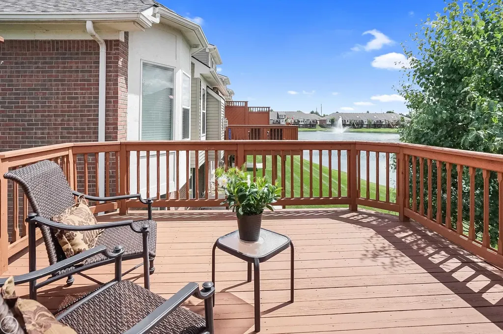 14822 Village Park Circle Shelby Charter Township MI 48315