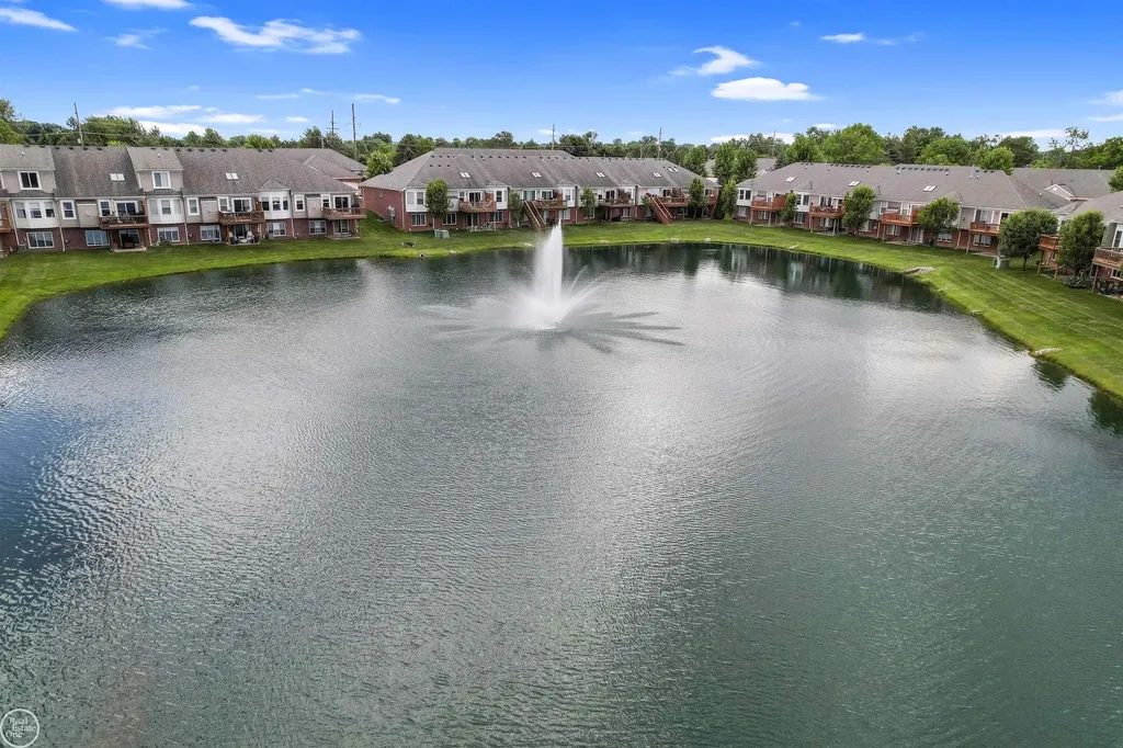 14822 Village Park Circle Shelby Charter Township MI 48315