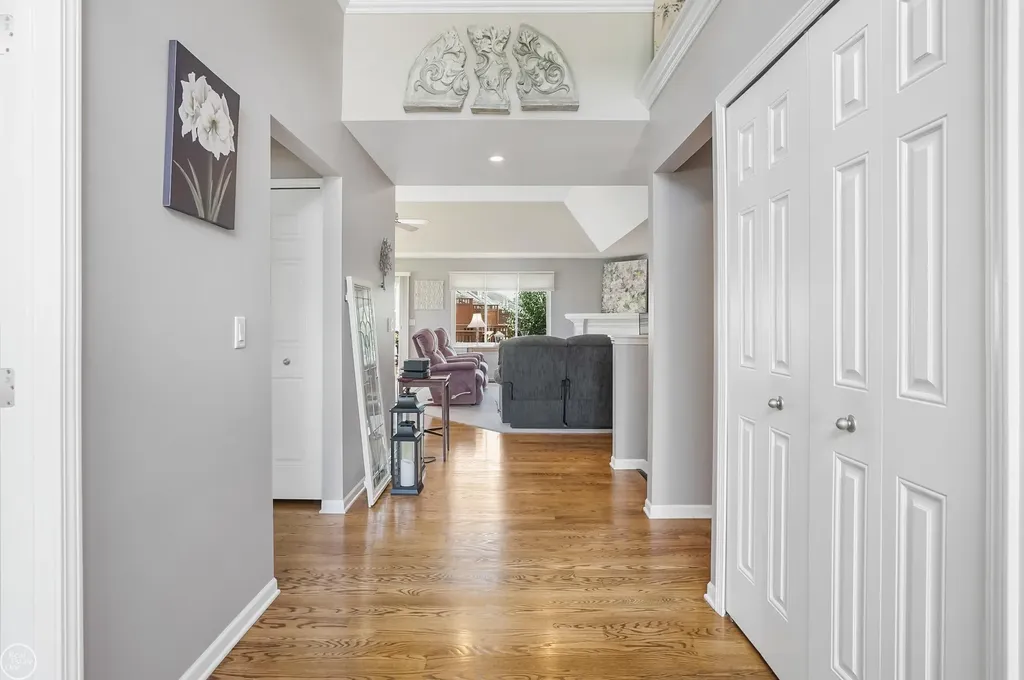 14822 Village Park Circle Shelby Charter Township MI 48315