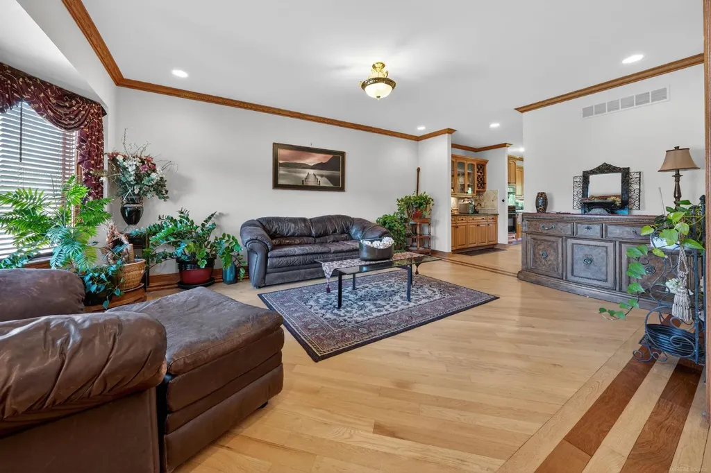 55733 Whitney Court Shelby Charter Township MI 48315