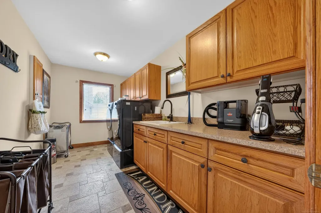 55733 Whitney Court Shelby Charter Township MI 48315